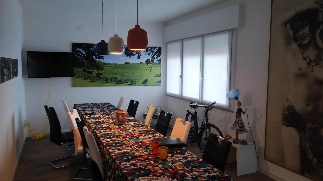 Garage Con Camere Пьеве-ди-Солиго Экстерьер фото